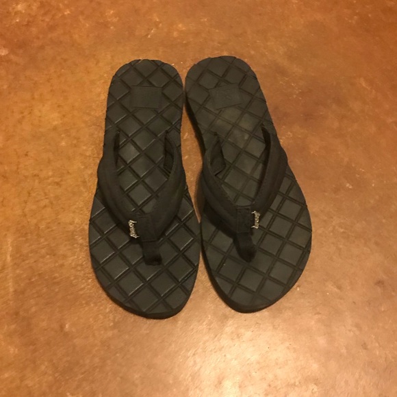 discontinued reef sandals